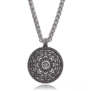 Pendentif Om en Argent Antique