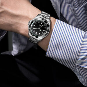 Waterproof Alloy Quartz Watch – Universal Steel Band Classic Wristwatch